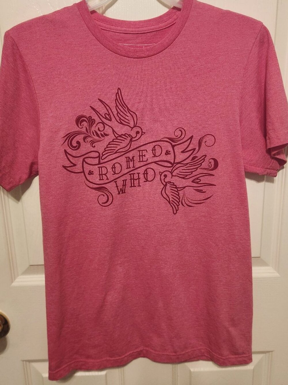 & Juliet Musical Romeo & Who Tour T-Shirt Pink Size Small